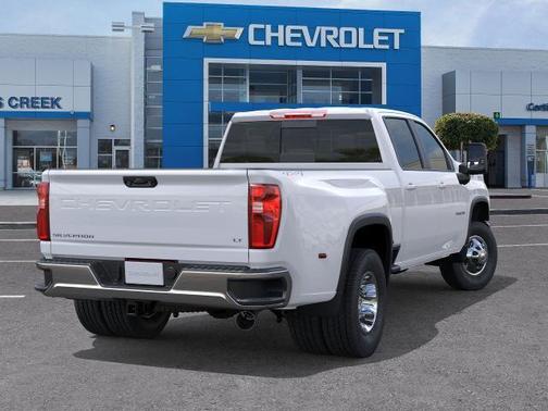 Summit White 2026 Chevrolet Silverado 3500 LT