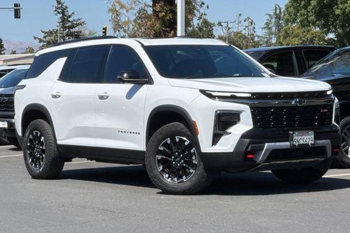 Summit White 2024 Chevrolet Traverse AWD Z71