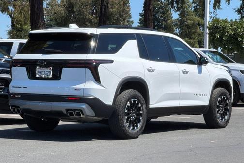 Summit White 2024 Chevrolet Traverse AWD Z71