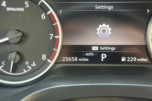 Pearl White Tricoat 2022 Nissan Rogue SV