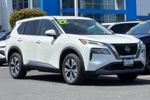 Pearl White Tricoat 2022 Nissan Rogue SV
