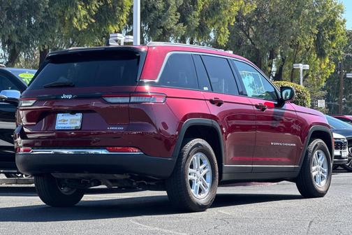 2023 Jeep Grand Cherokee Laredo