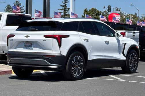 Summit White 2024 Chevrolet Blazer EV eAWD LT