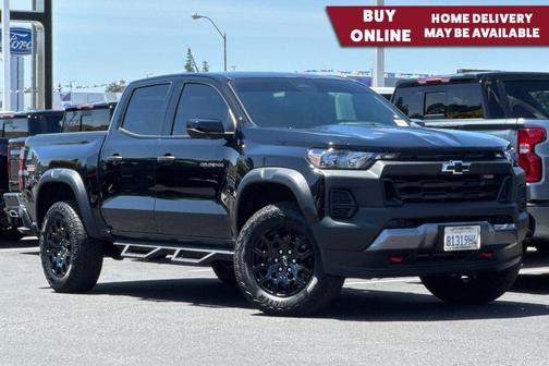 Black 2026 Chevrolet Colorado Trail Boss