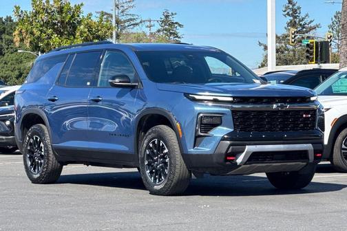 Lakeshore Blue Metallic 2025 Chevrolet Traverse AWD Z71