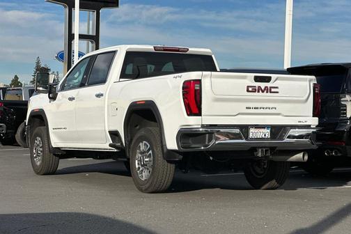2024 GMC Sierra 2500 SLT