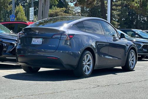 Midnight Silver Metallic 2023 Tesla Model Y Long Range Dual Motor All-Wheel Drive