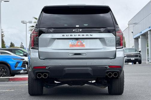 Sterling Gray Metallic 2025 Chevrolet Suburban 4WD Z71