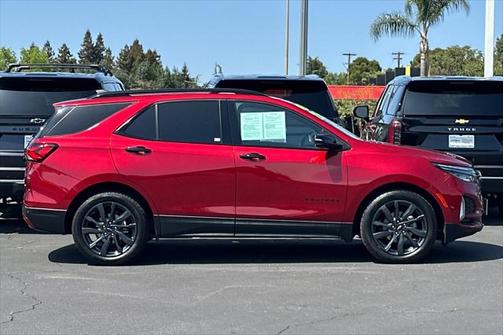 2022 Chevrolet Equinox FWD RS