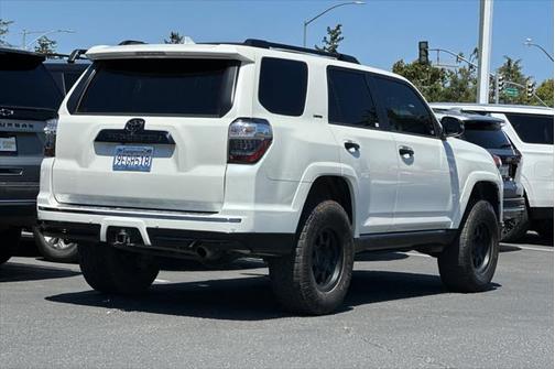 2020 Toyota 4Runner SR5