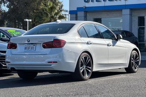 2018 BMW 330 330i