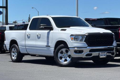 Bright White Clearcoat 2022 RAM 1500 Big Horn/Lone Star