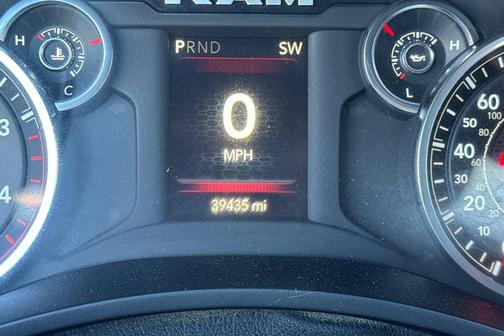 2024 RAM 3500 Big Horn Crew Cab 4x4 8' Box