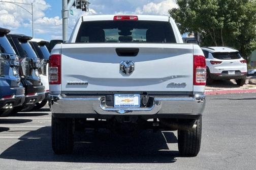 2024 RAM 3500 Big Horn Crew Cab 4x4 8' Box