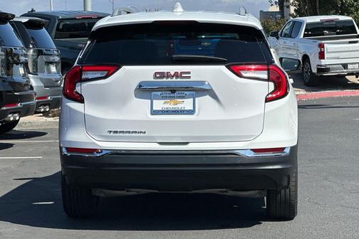 2023 GMC Terrain SLT