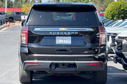 Black 2024 Chevrolet Suburban LT