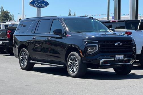 Black 2025 Chevrolet Suburban 4WD Z71