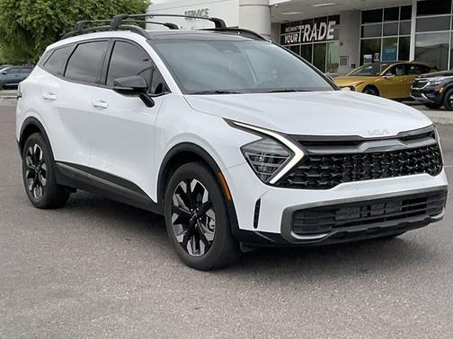 Glacial White Pearl 2024 Kia Sportage X-Line*CLEAN CARFAX/ 1 OWNER