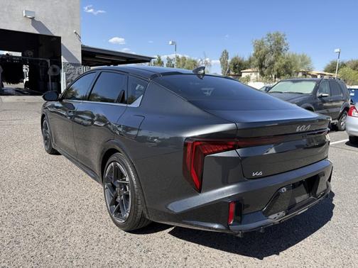2025 Kia K4 GT-Line