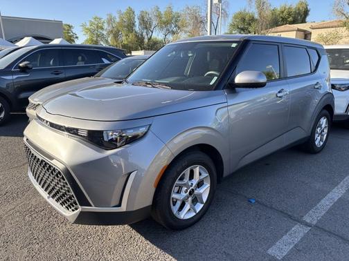 2024 Kia Soul LX**CLEAN CF 1 OWNER**