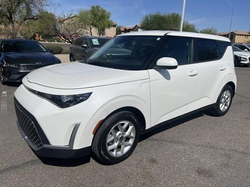 2023 Kia Soul LX* 1 OWNER/ CLN CARFAX