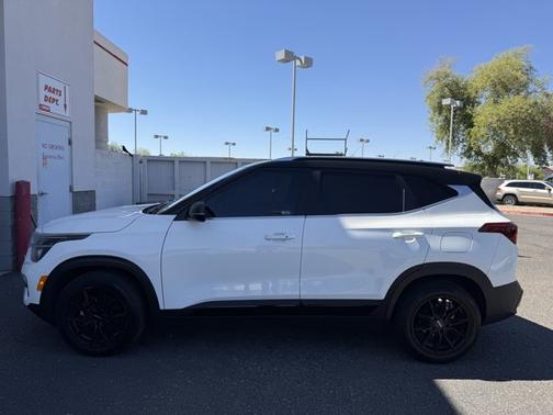 Clear White/Black Roof 2022 Kia Seltos S**1 OWNER CLN CF**