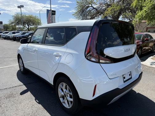2024 Kia Soul LX