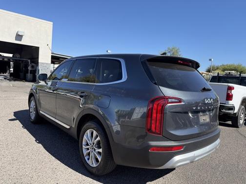 Gravity Grey 2022 Kia Telluride LX* 1 OWNER/ CLEAN CARFAX