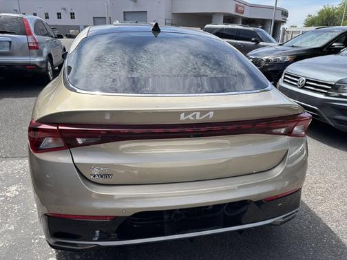 2022 Kia K5 EX