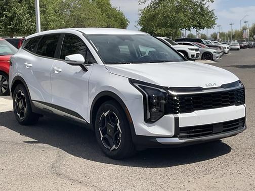 Glacial White Pearl 2026 Kia Sportage EX