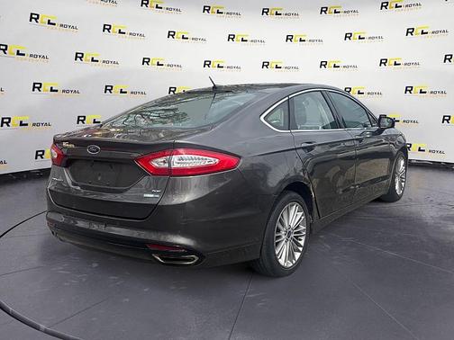 2016 Ford Fusion SE