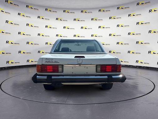 1988 Mercedes-Benz SL-Class 560SL