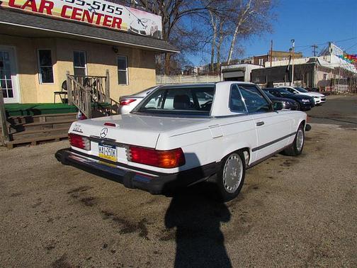 1988 Mercedes-Benz SL-Class 560SL