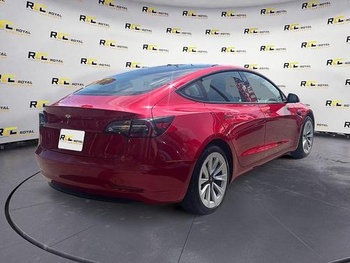 2022 Tesla Model 3 Base