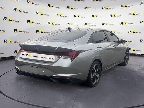 2021 Hyundai ELANTRA Limited