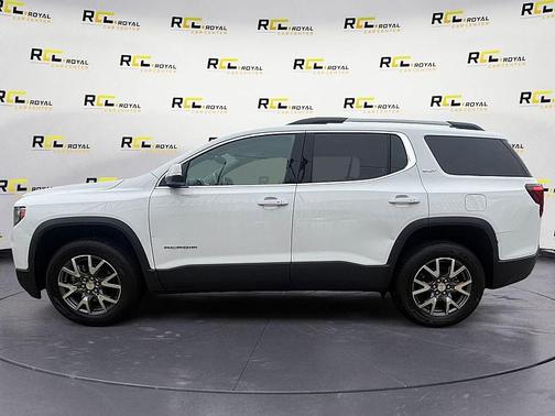 2023 GMC Acadia SLT