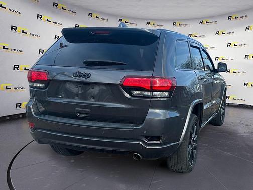 2019 Jeep Grand Cherokee Laredo