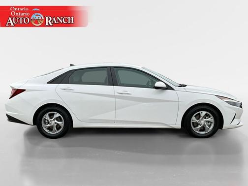 2023 Hyundai ELANTRA SE