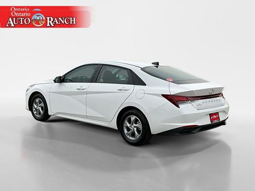 2023 Hyundai ELANTRA SE