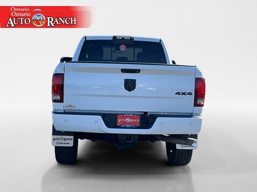 2017 RAM 2500 Laramie Crew Cab 4x4 6'4' Box