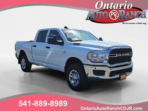 2024 RAM 2500 Tradesman Crew Cab 4x4 6'4' Box