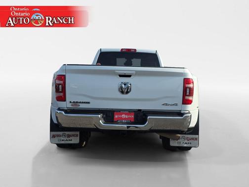 2023 RAM 3500 Laramie Crew Cab 4x4 8' Box
