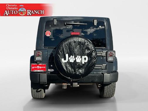 2017 Jeep Wrangler Unlimited Smoky Mountain 4x4