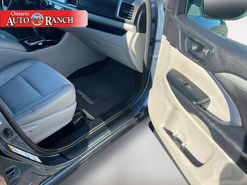 2016 Toyota Highlander LE Plus