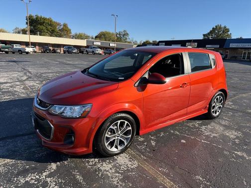 2020 Chevrolet Sonic FWD Hatchback LT 5-Door