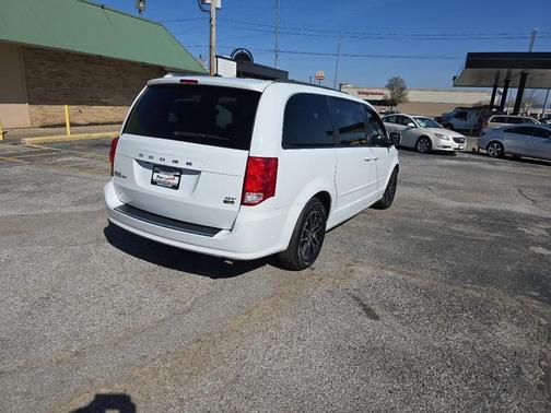 White Knuckle Clearcoat 2017 Dodge Grand Caravan GT