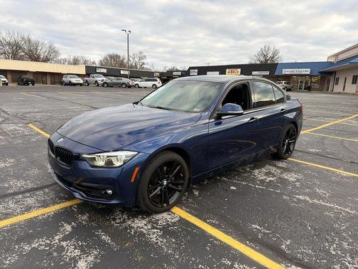 2018 BMW 330 330i Sedan