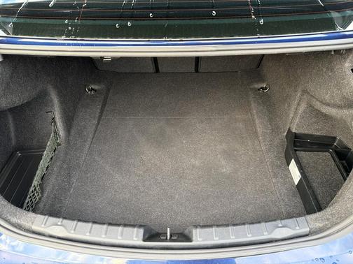 2018 BMW 330 330i Sedan