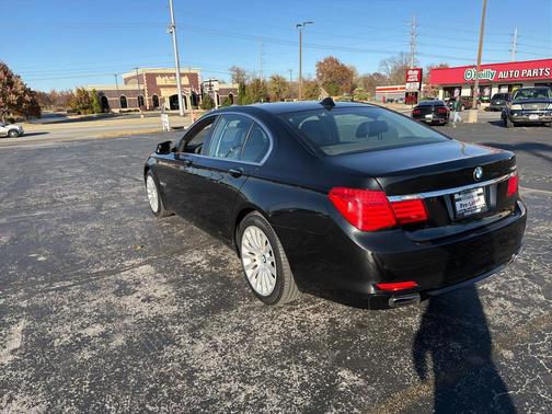 2012 BMW 750 i xDrive