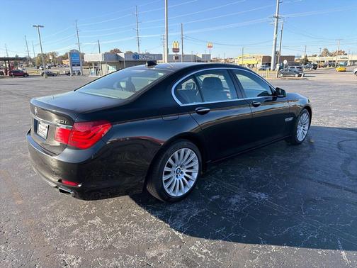 2012 BMW 750 i xDrive